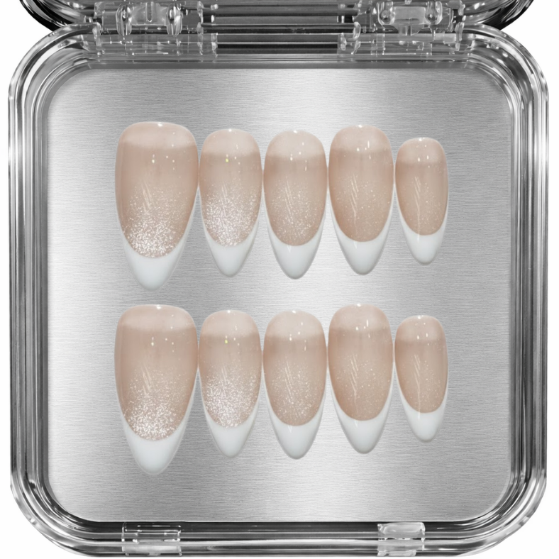 Set of beige and white nail tips - posy press-on kynnet